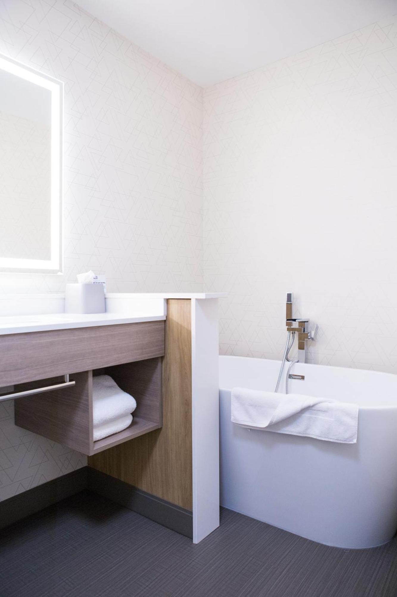 Holiday Inn Express & Suites Prince Albert - South By Ihg 外观 照片